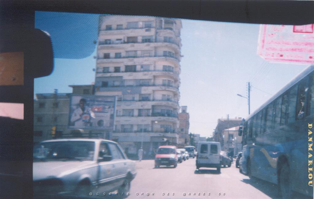 VOYAGE DU 09 2005 029 ORAN RUE DE TLEMCEN.JPG